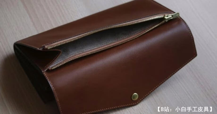 带硬币隔层的皮革长钱包的图案 - 2