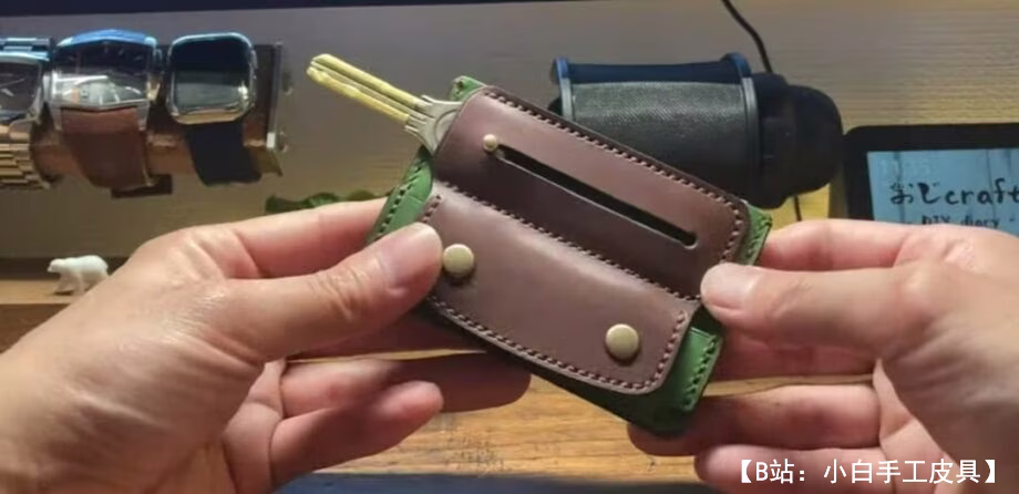 带硬币隔层和可伸缩钥匙的皮革卡夹图案 - 3