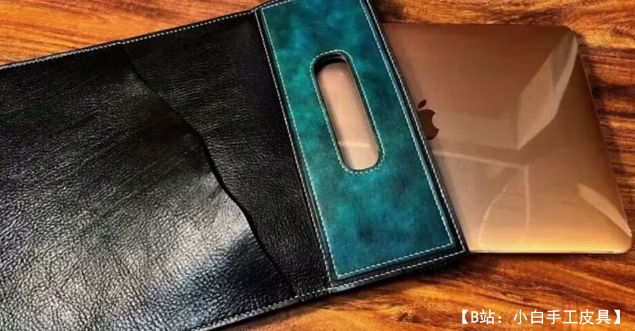 笔记本电脑或平板电脑的皮包图案 - 2