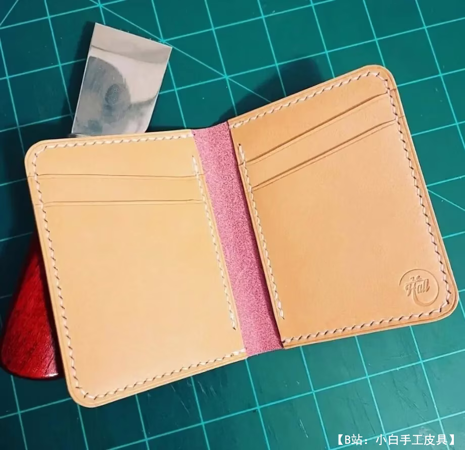 银行卡皮革简约双折图案 - 1