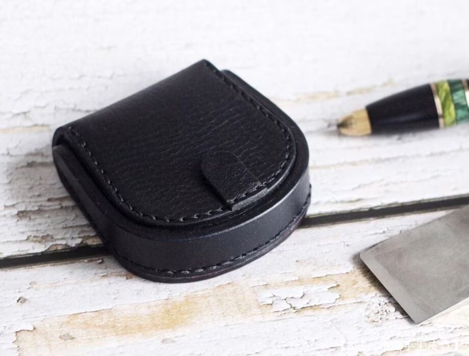 “贝壳”形状的皮革零钱夹图案 - 2