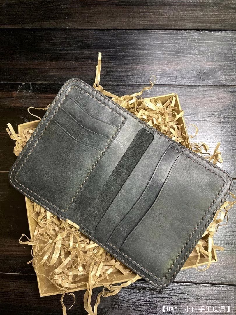 用于俄罗斯护照和银行卡的双折皮革底座支架的图案 - 2