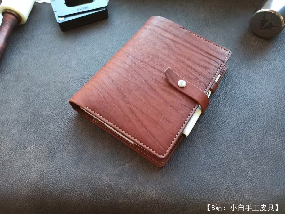 A5 日记本带整理器的皮革封面图案 - 1
