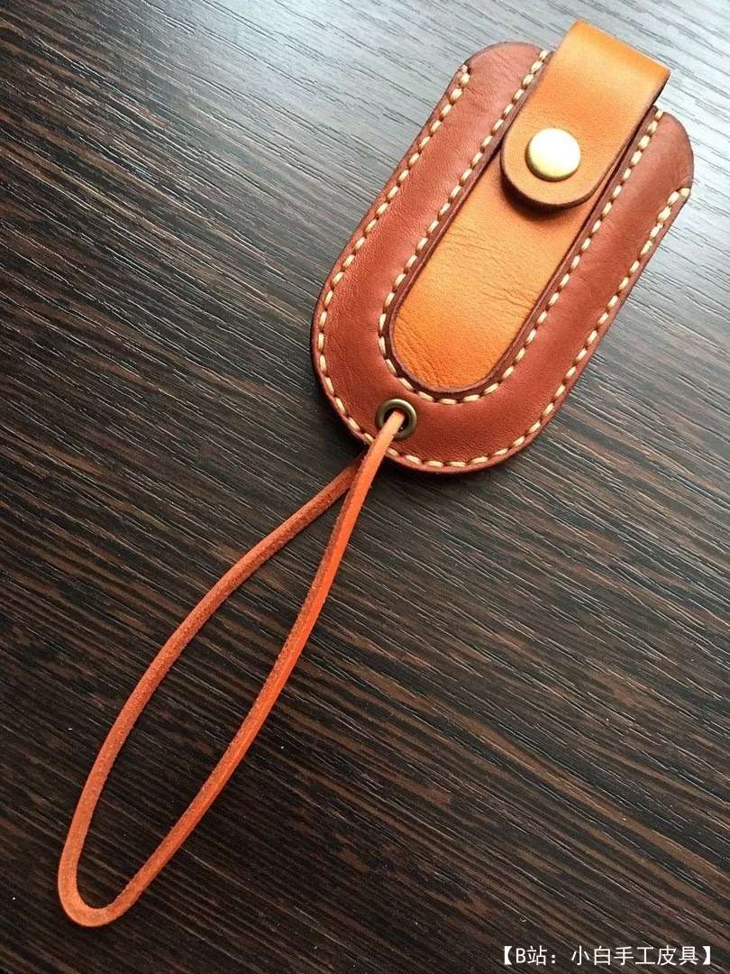 带按钮的皮革钥匙扣的图案 - 1