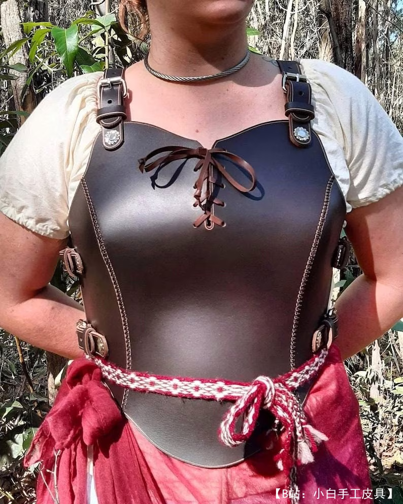 War Factory 图案皮革女式胸甲 Ariadne - 1