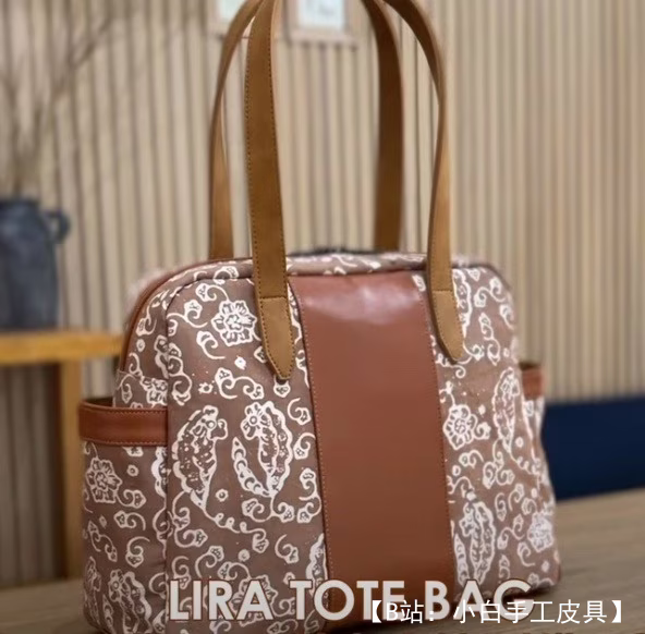 带皮革嵌件的女式小布袋图案 - 1