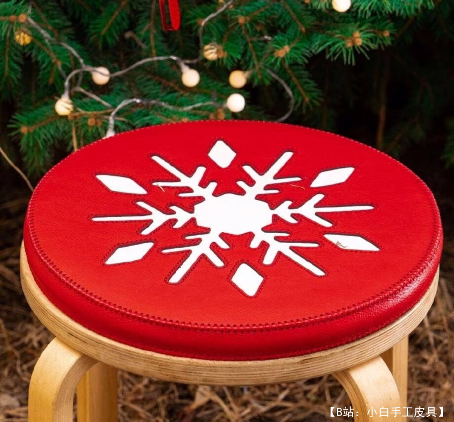凳子的新年枕头图案 - 1