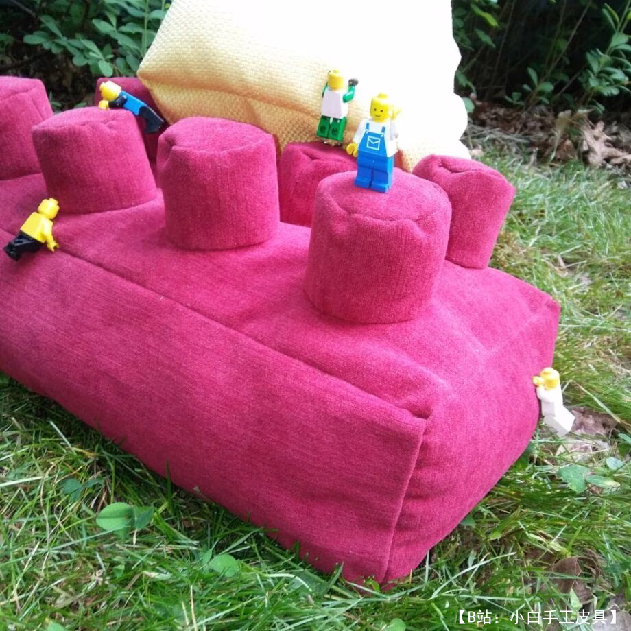 乐高风格毛绒抱枕图案 - 2