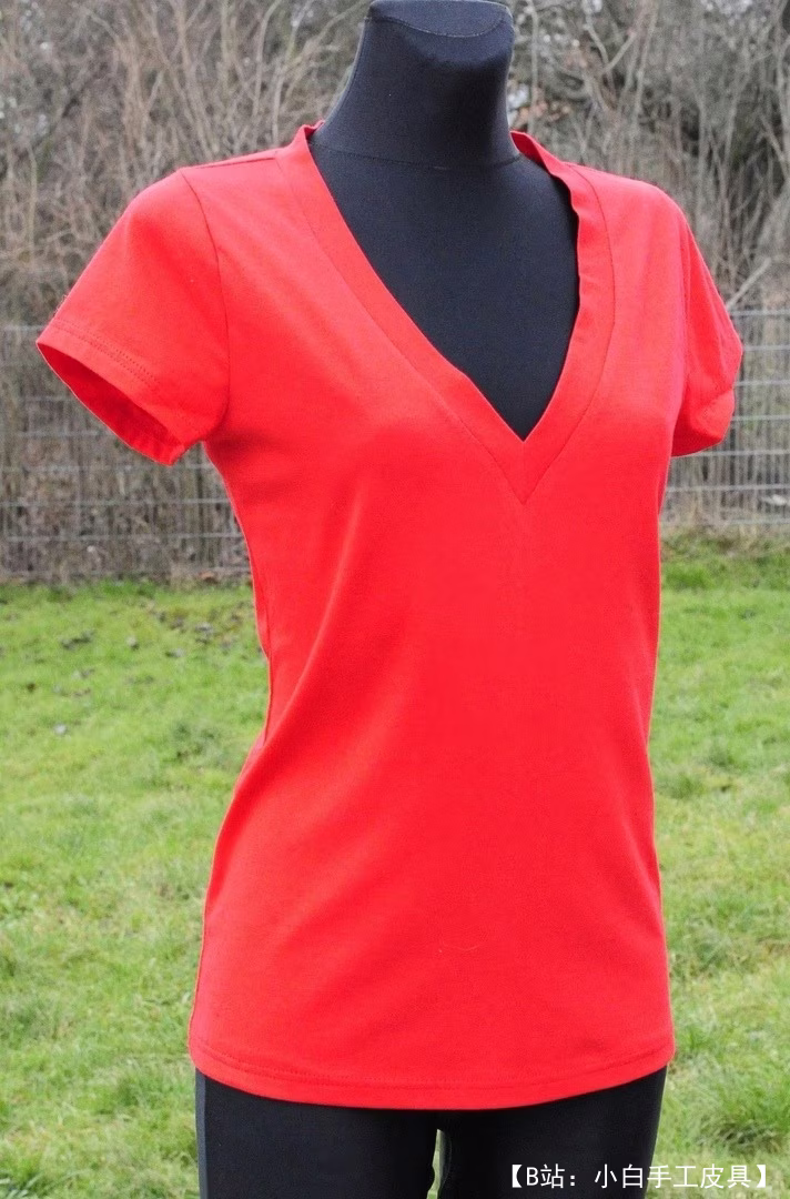 女式V领T恤图案 - 2