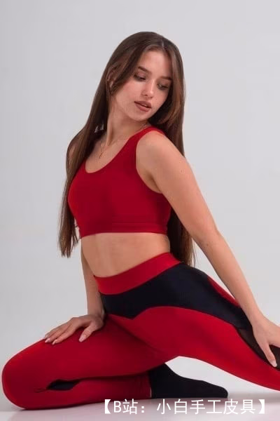 带浮雕的女式运动上衣图案 - 2