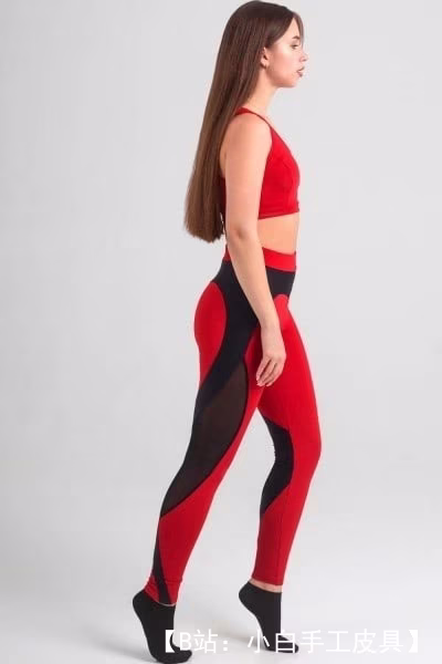 带浮雕的女式运动上衣图案 - 3