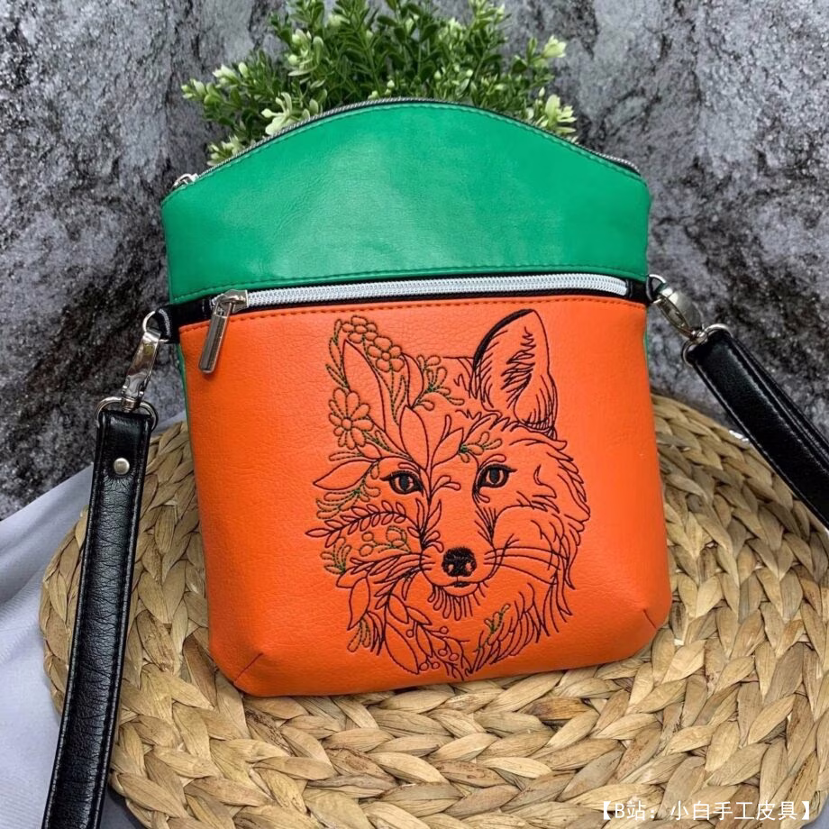 小号皮革斜挎包的图案 - 1