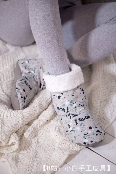 舒适家居 ugg 靴子的图案，尺码为 29 至 46 - 1