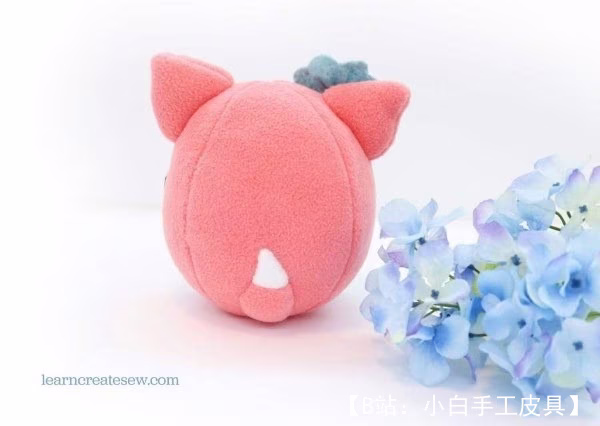 鸡蛋形状的毛绒软玩具臀部的图案 - 2