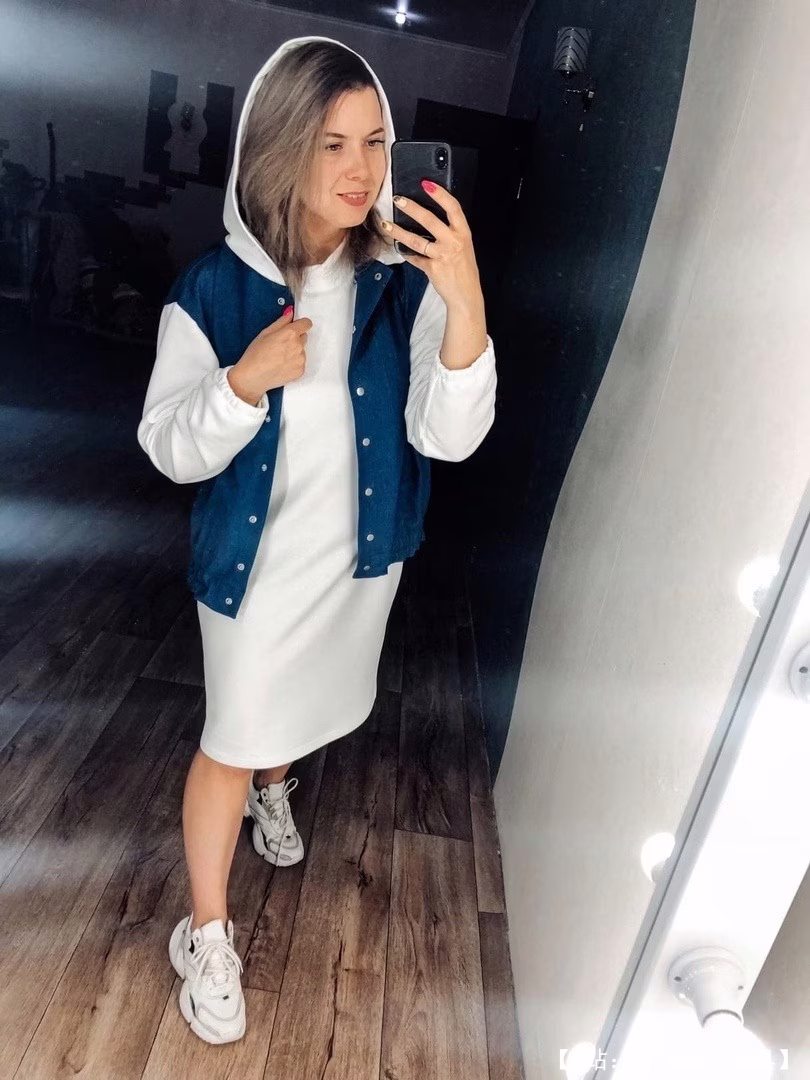 女式轻质飞行员夹克搭配连帽页脚 + 牛仔裤的图案 - 2