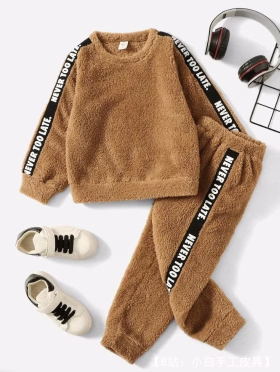 女式运动套装、运动衫 + 紧身裤的图案，尺码可达 170 厘米。 - 3