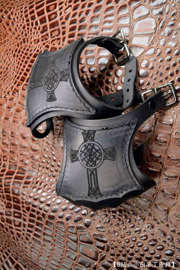 张开手指的皮手套图案 - 1