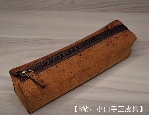 用于书写工具的带拉链的皮革铅笔盒的图案 - 1