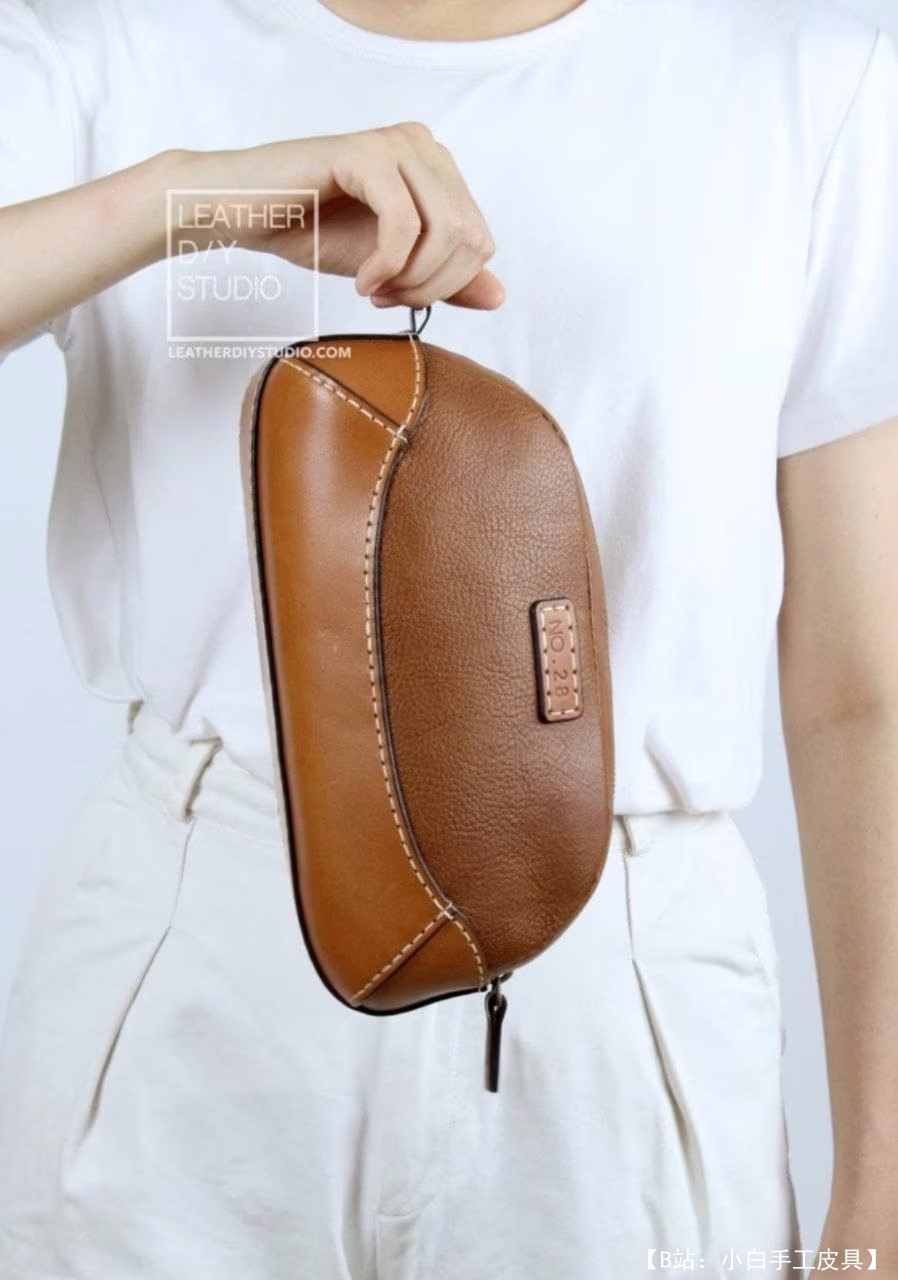 用于化妆品或移动设备的皮革旅行箱的图案 - 3