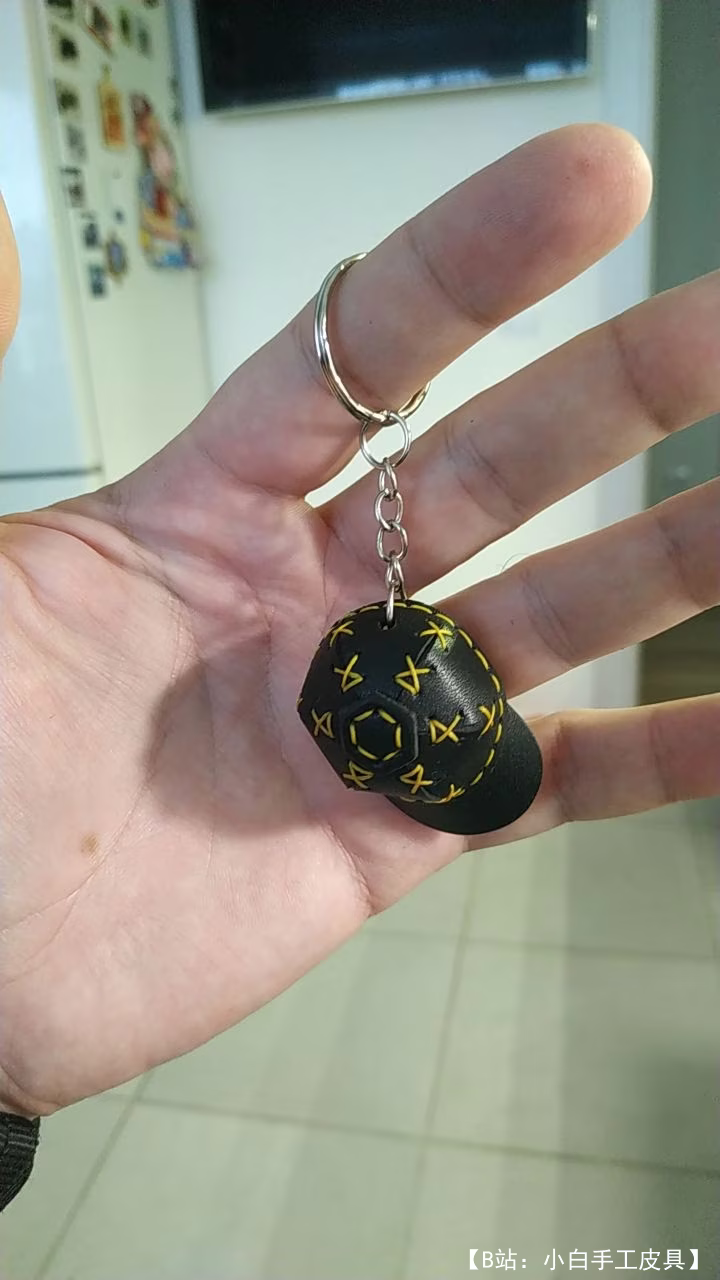 钥匙扣皮革钥匙扣帽图案 - 1