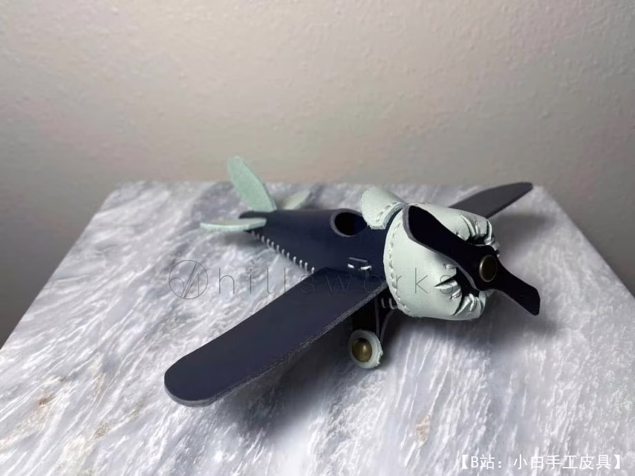 皮革飞机玩具图案 - 2