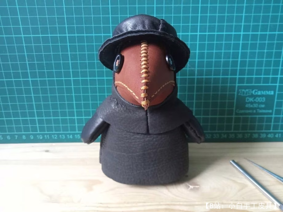 图案皮革玩具瘟疫医生戴帽子 - 1