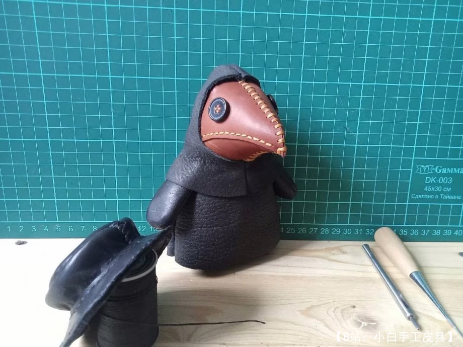 图案皮革玩具瘟疫医生戴帽子 - 3