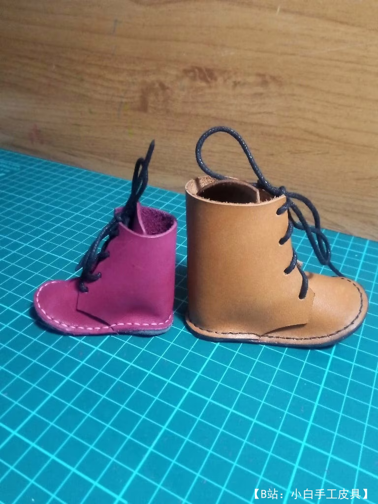 图案钥匙扣真皮小鞋 - 2