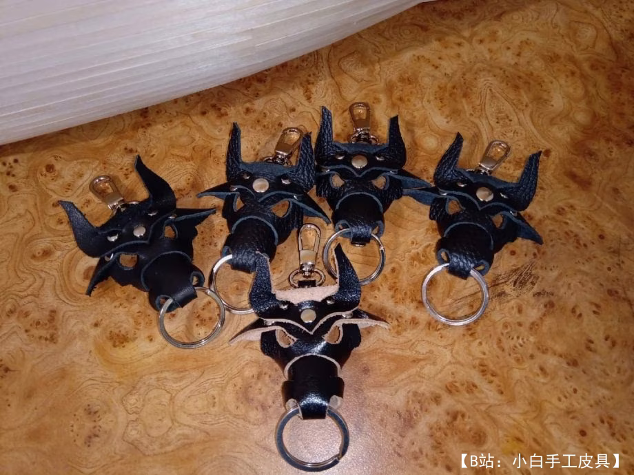 皮革公牛钥匙扣的图案 - 1