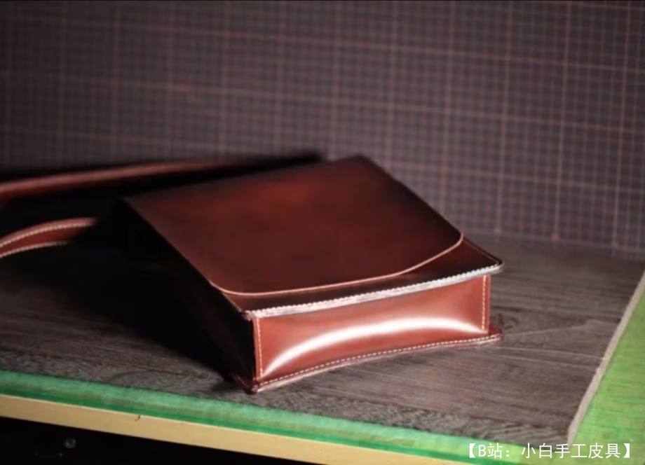 像平板电脑一样的皮包图案 - 2