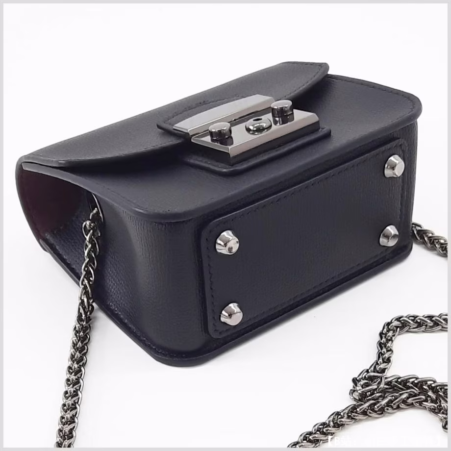 女士斜挎皮革手提包的图案 - 2