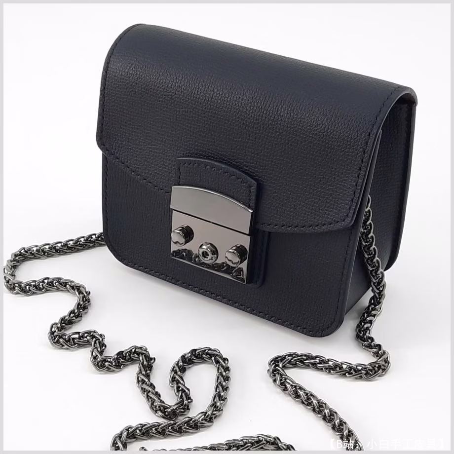 女士斜挎皮革手提包的图案 - 6