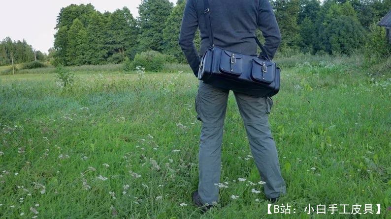 带口袋的皮革旅行包图案 - 3