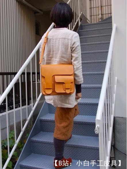 肩部皮革邮差包图案，带翻盖，出自亚洲大师之手 - 1