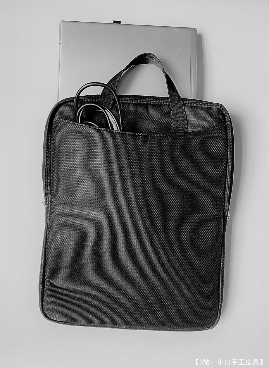 小型时尚皮革文件袋水平图案 - 1