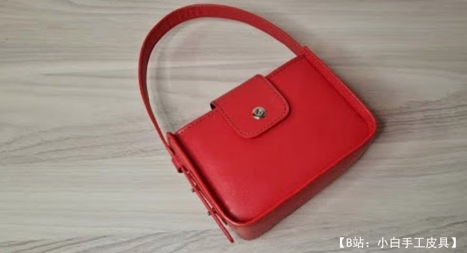 小皮革手提包的图案 - 1