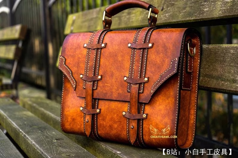 不同文件的皮革公文包的图案 - 1