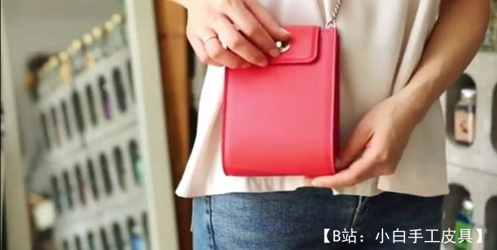 文件和护照小手提包的图案 - 1