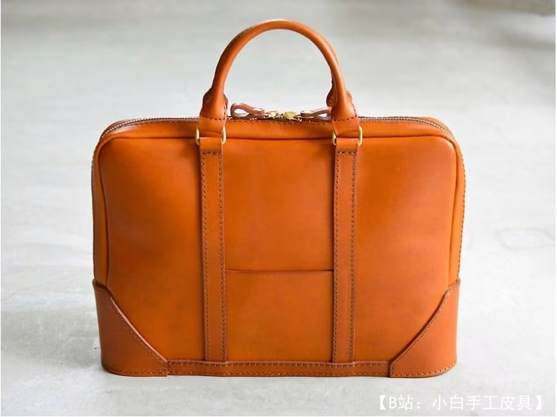 笔记本电脑皮革公文包的图案 - 1
