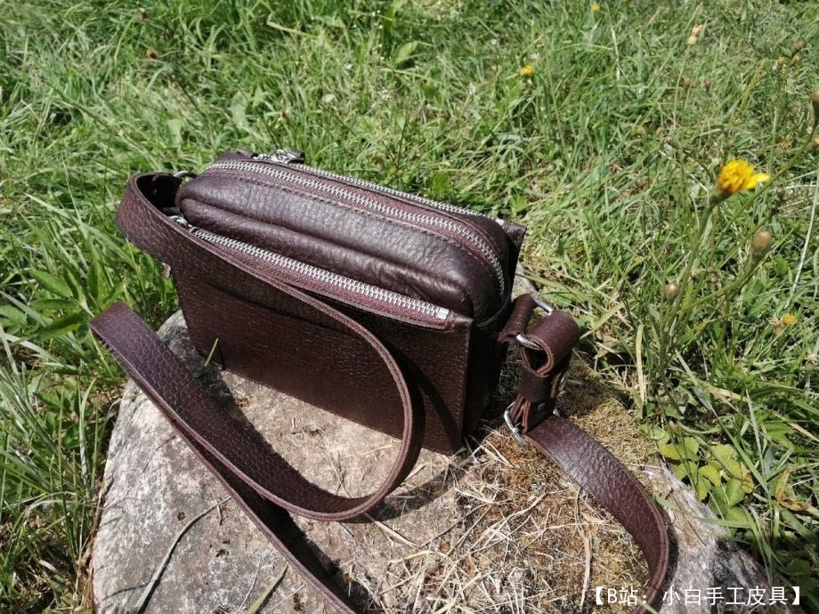 适合日常穿着的皮革吊带/斜挎包图案 - 1