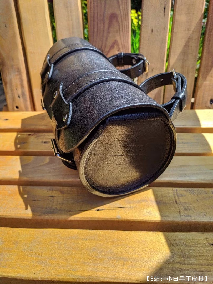 真皮摩托车包袋图案。 - 4