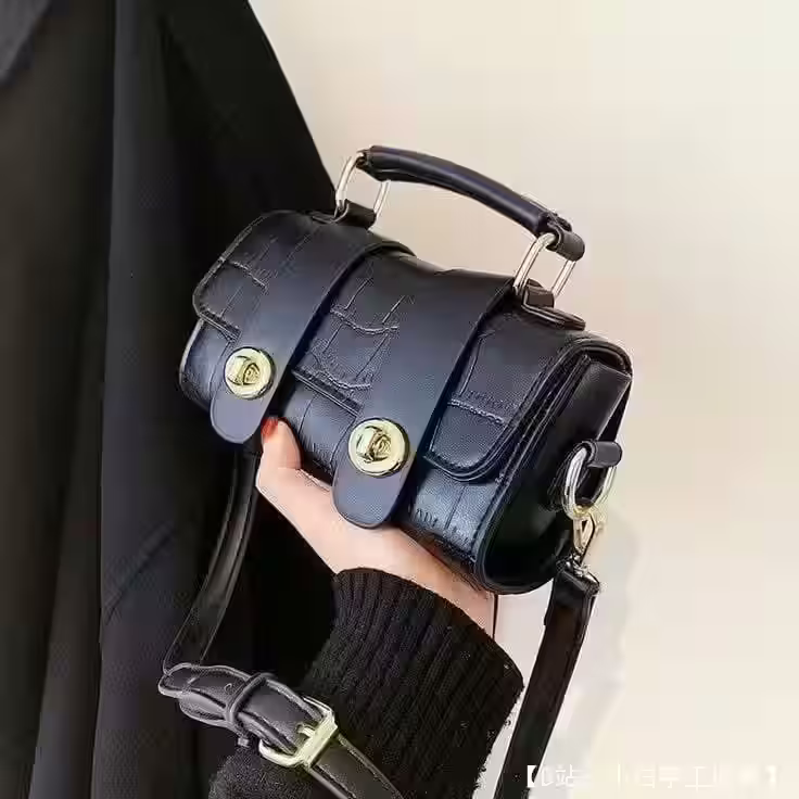 小号皮革女式手提包的图案 - 3