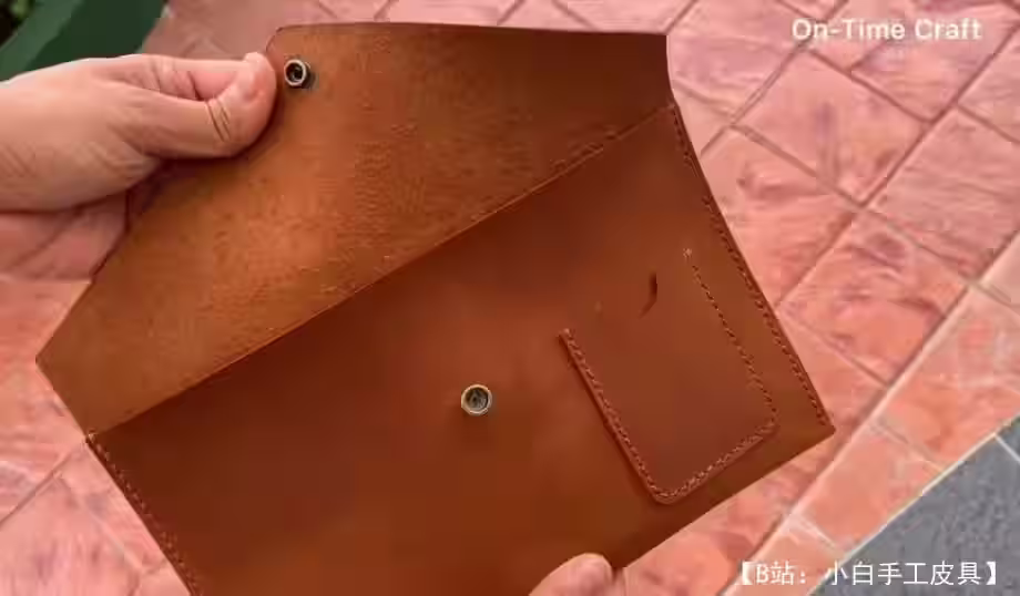 薄皮革文件夹的图案，带有文件或小型笔记本电脑的翻盖 - 2