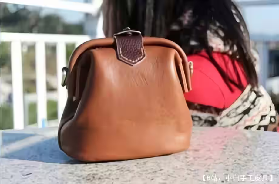 用于存放洗涤用品的皮革手提包的图案 - 2