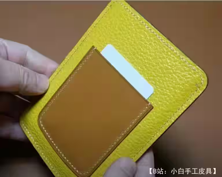 Navico 皮革皮革护照套图案 - 1