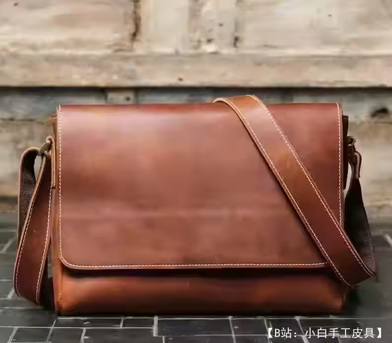 经典皮革邮差包图案 - 3