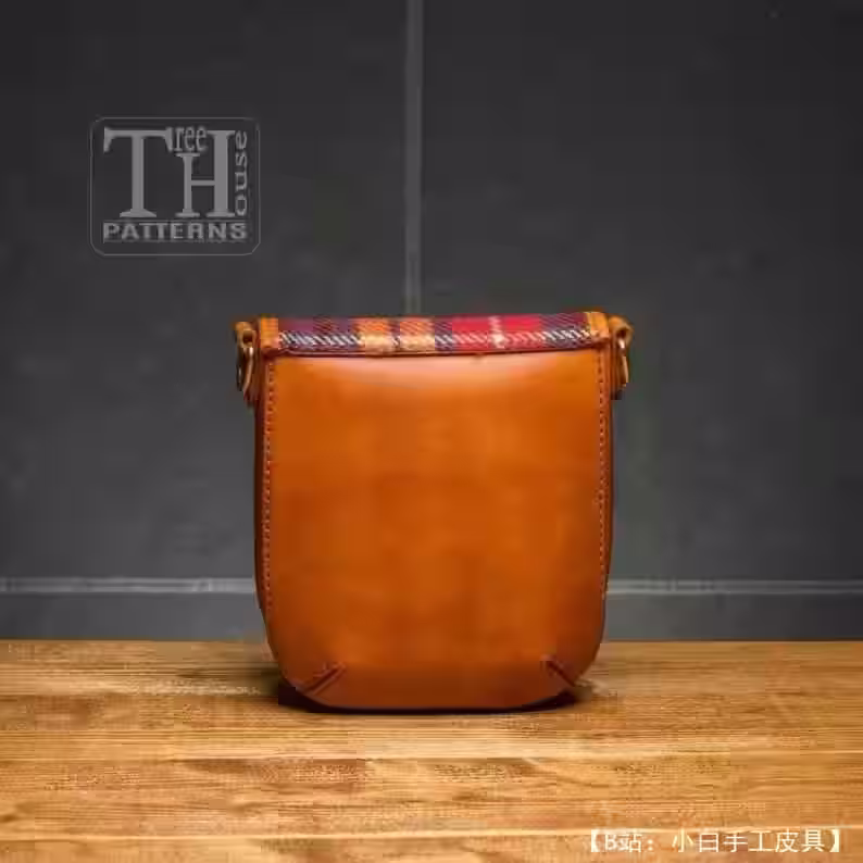 小号皮革斜挎包的图案 - 3