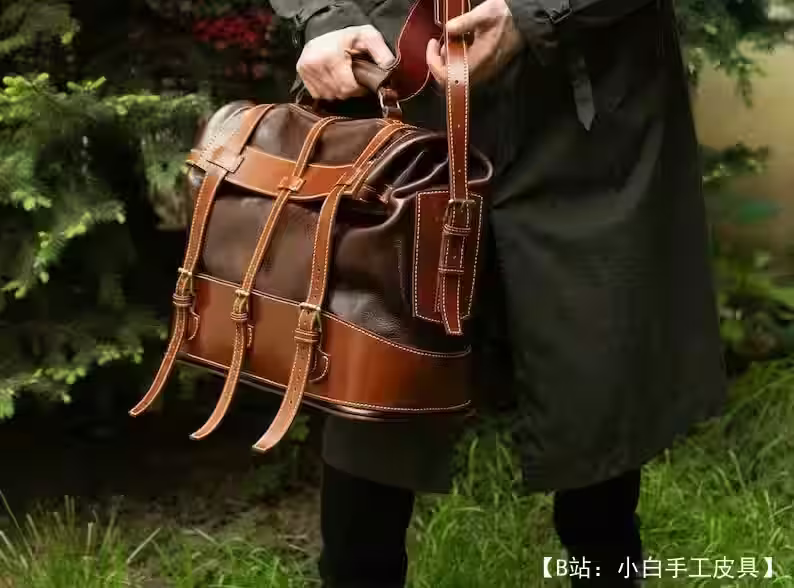 用于文件、笔记本电脑或旅行包的大型皮革邮差包的图案 - 6