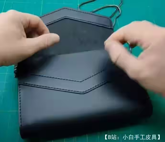 带磁铁的小皮包图案 - 2