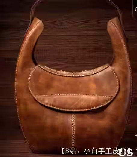 小号皮革流浪汉包的图案 - 1